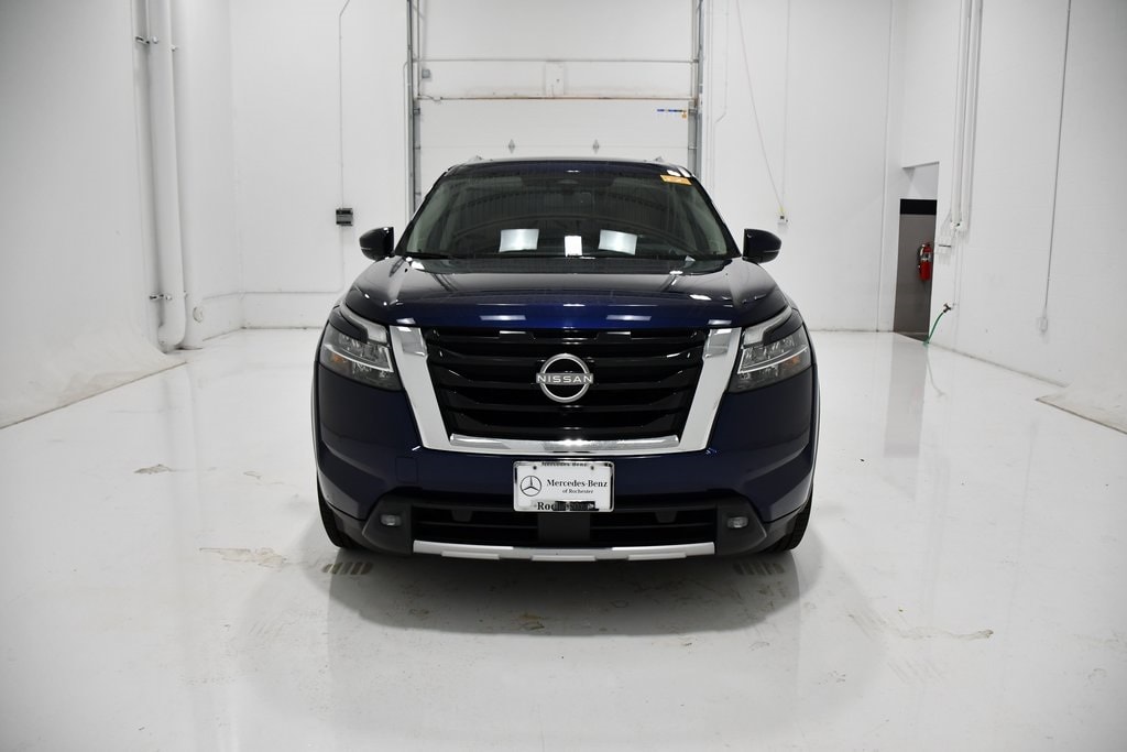 Used 2022 Nissan Pathfinder Platinum with VIN 5N1DR3DK1NC266696 for sale in Rochester, Minnesota