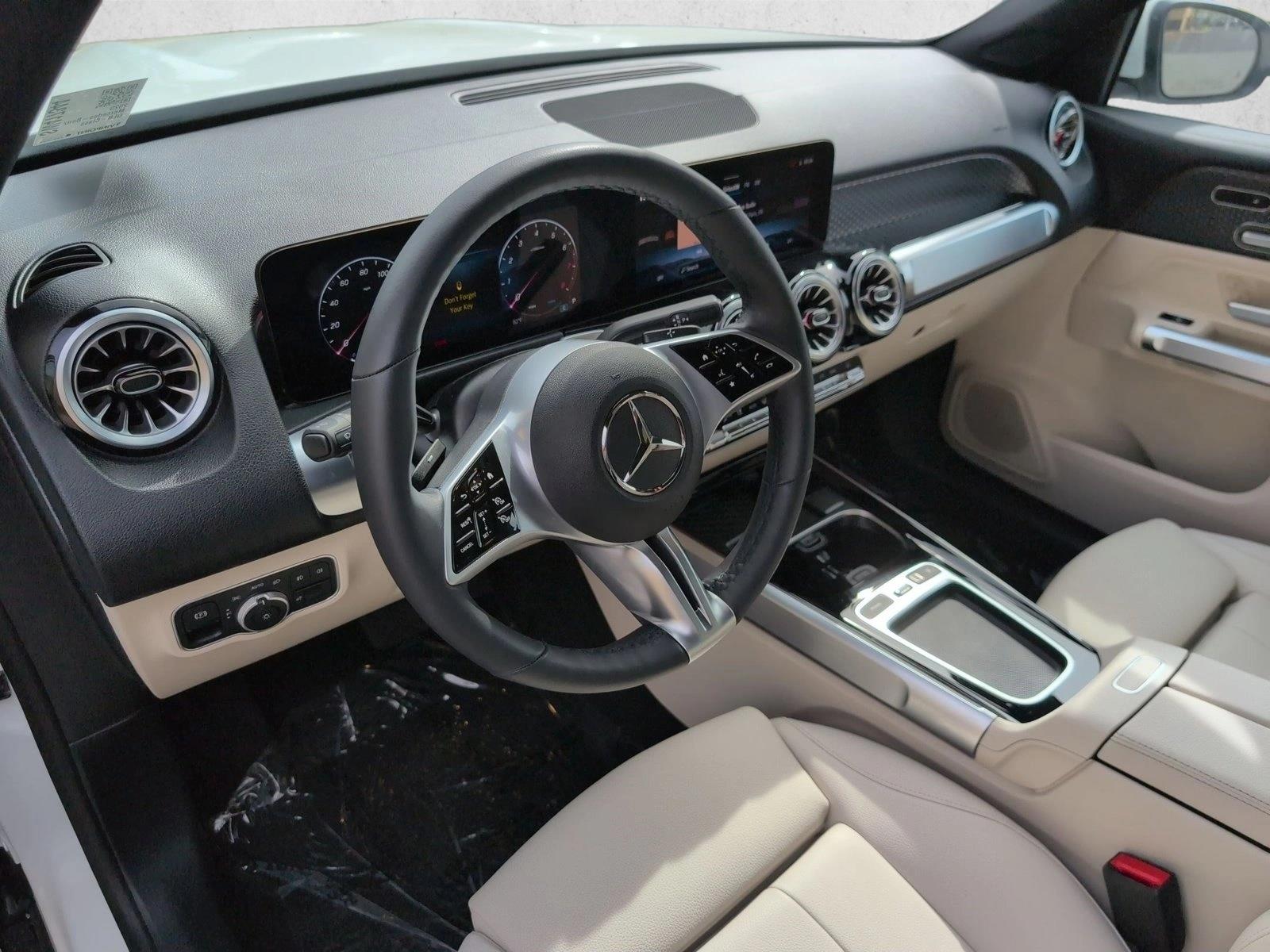 2025 Mercedes-Benz GLB Base - Photo 10
