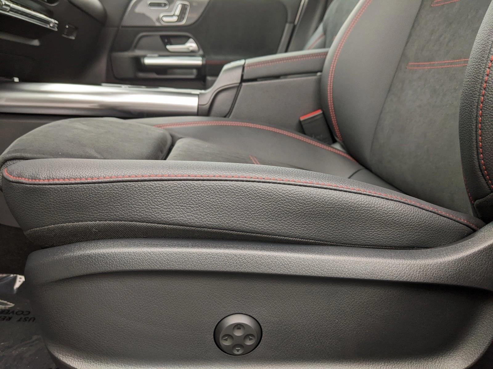 2025 Mercedes Benz GLA 250 photo 4