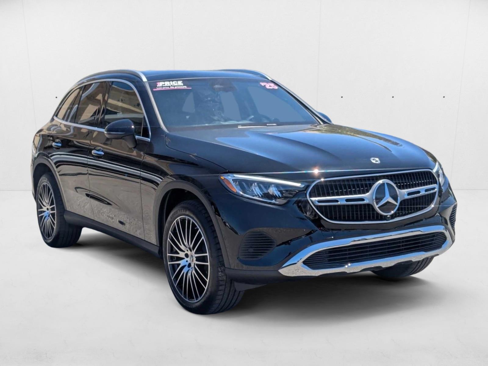 2025 Mercedes Benz GLC 300 4MATIC photo 3