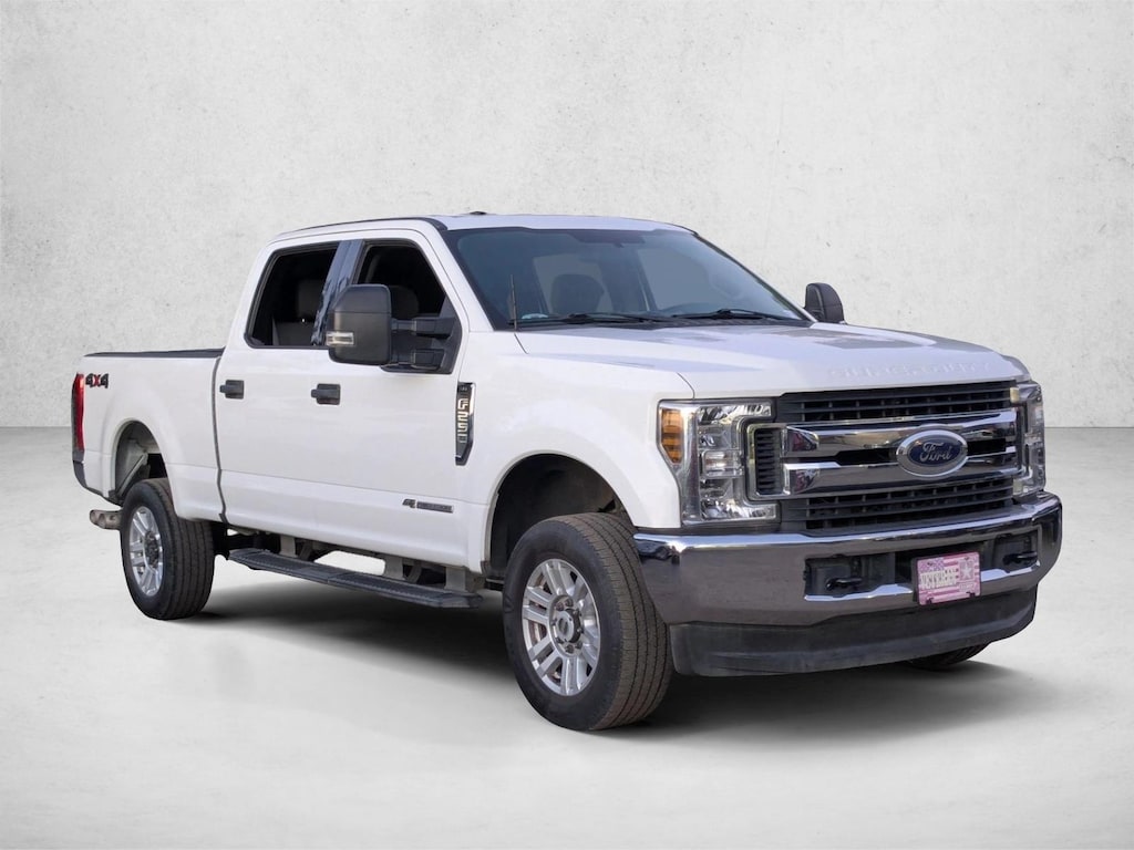 Used 2019 Ford F-250 XLT Truck Crew Cab