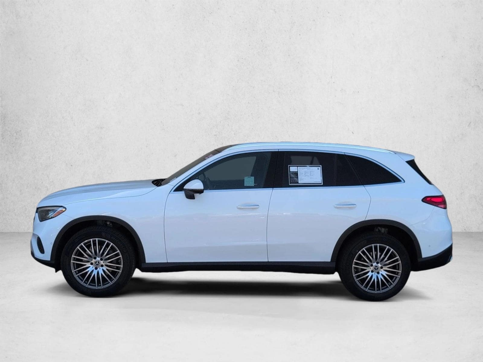 2025 Mercedes-Benz GLC Base - Photo 9