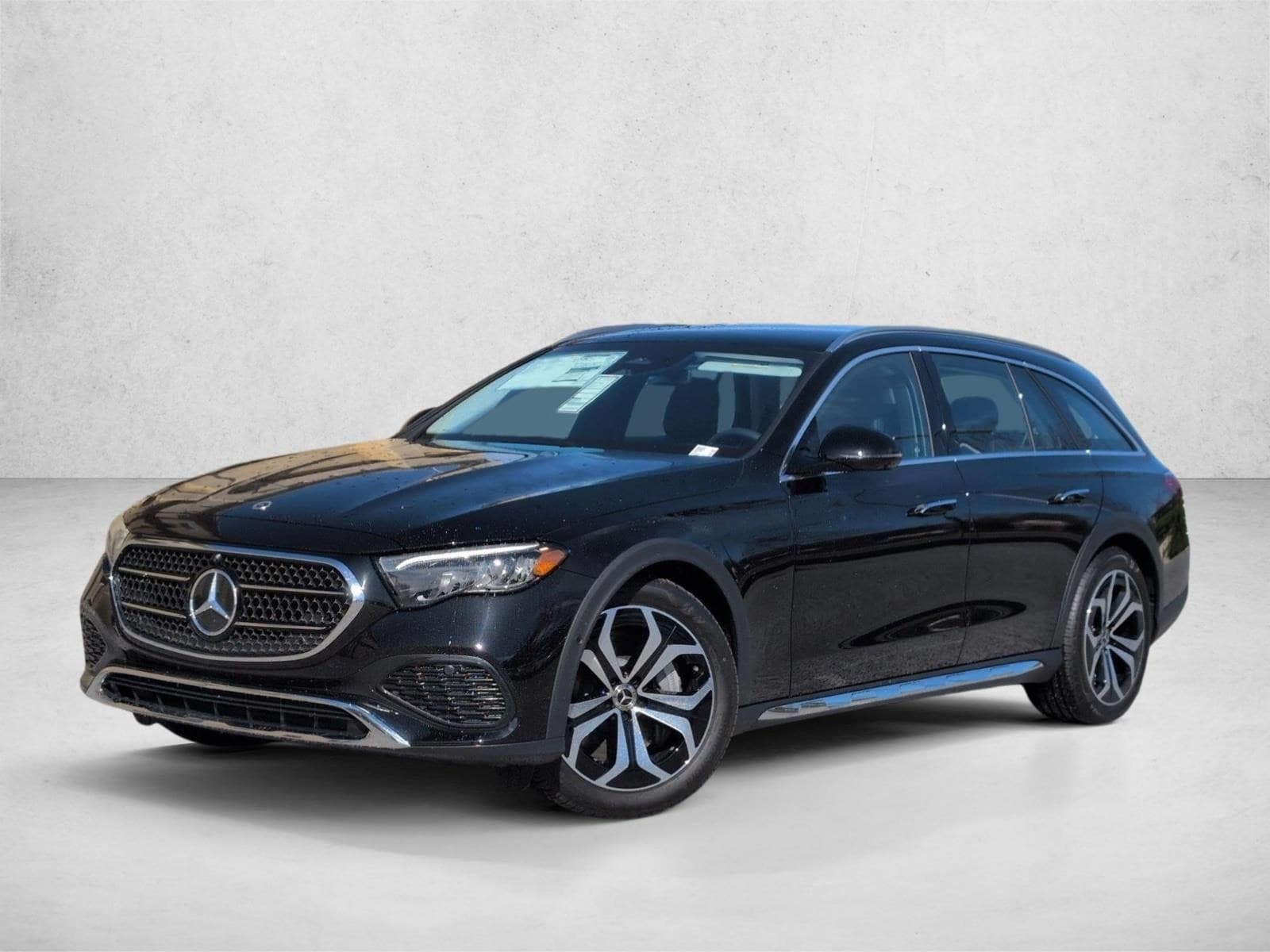 2025 Mercedes-Benz E-Class E450 4MATIC All-Terrain's photo