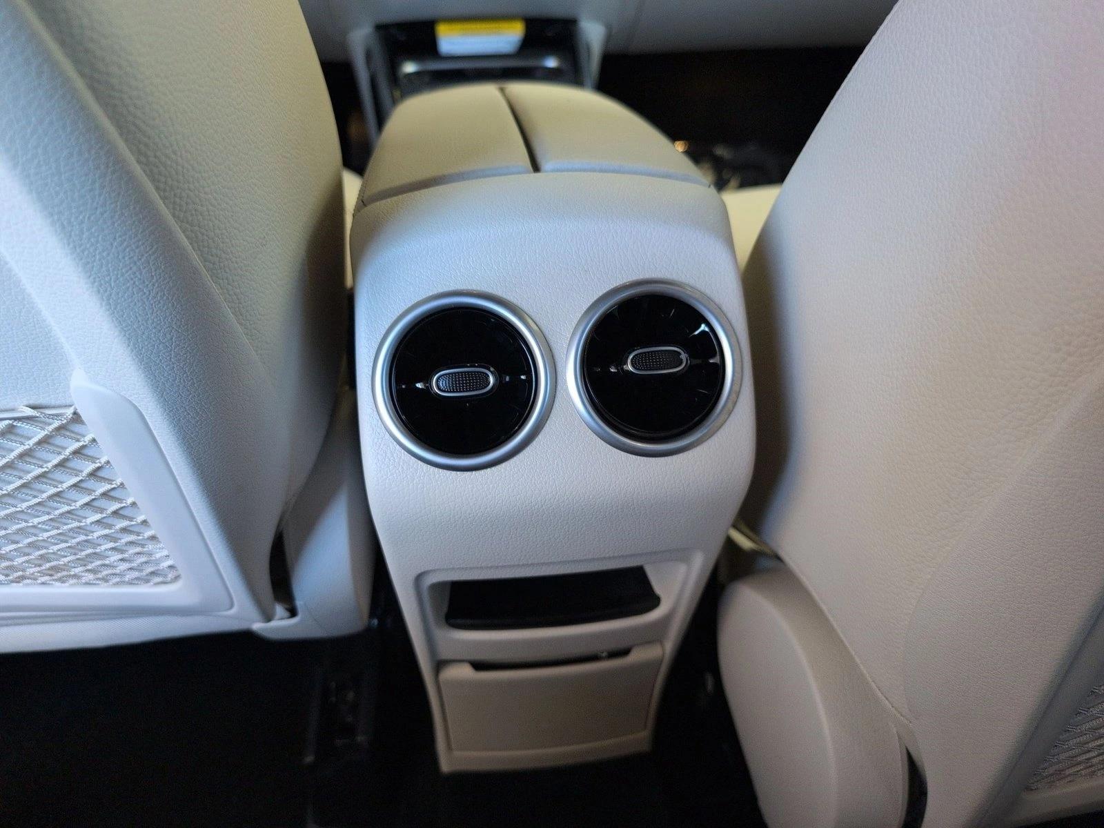 2026 Mercedes-Benz GLB GLB 250 - Photo 18