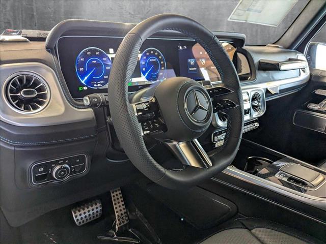 2025 Mercedes Benz G photo 4