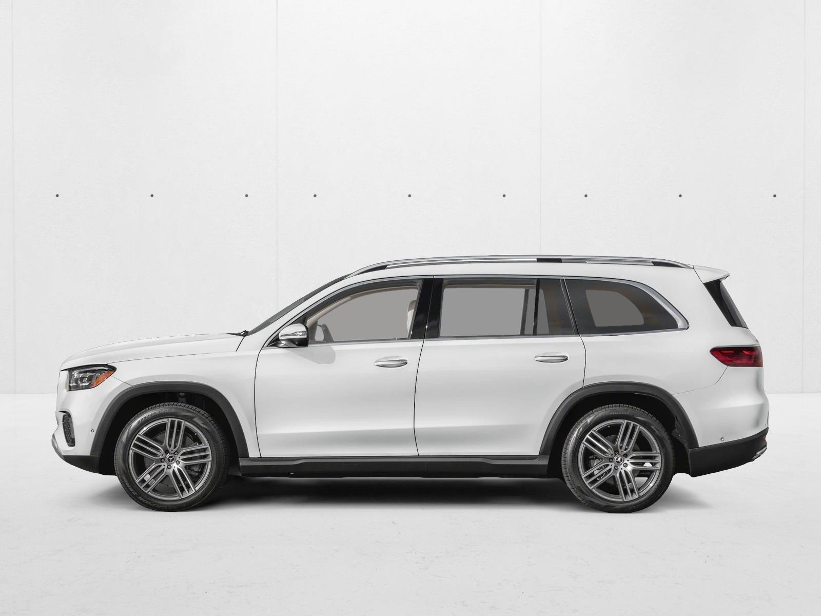 2025 Mercedes Benz GLS 450 4MATIC photo 3