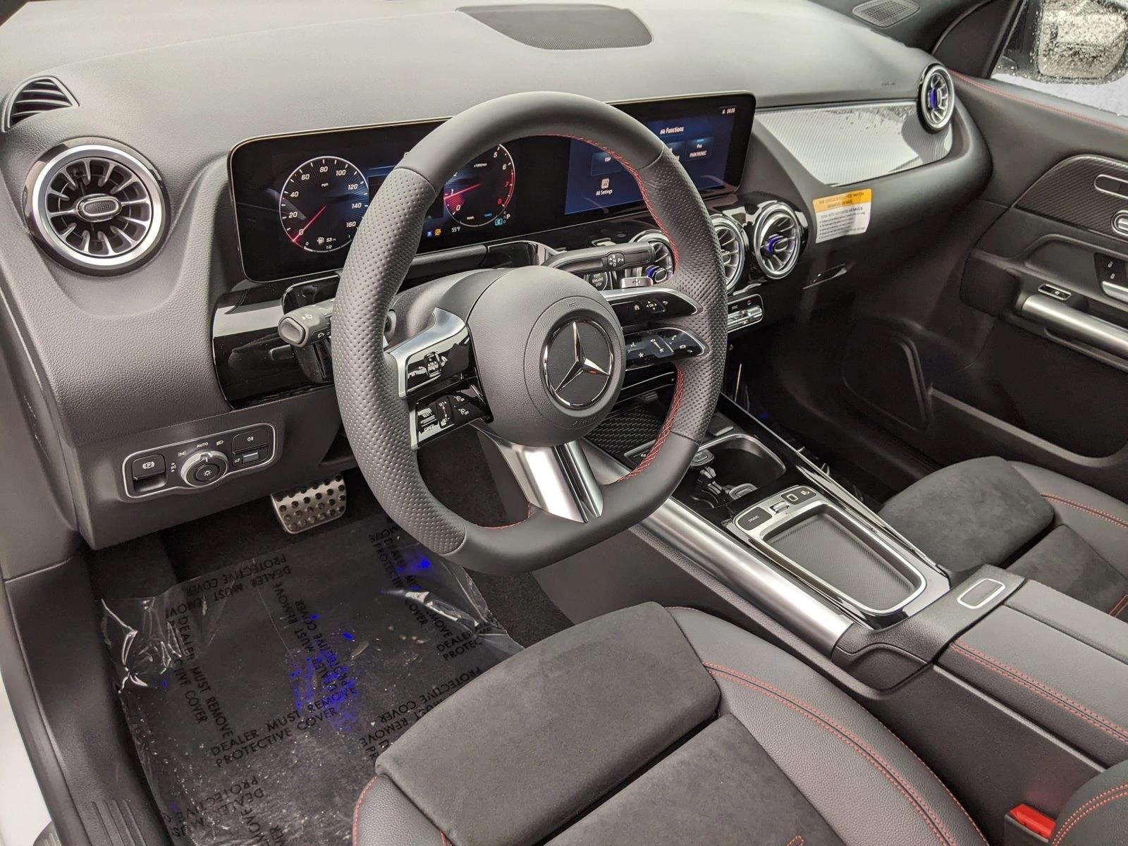 2025 Mercedes Benz GLA 250 photo 3