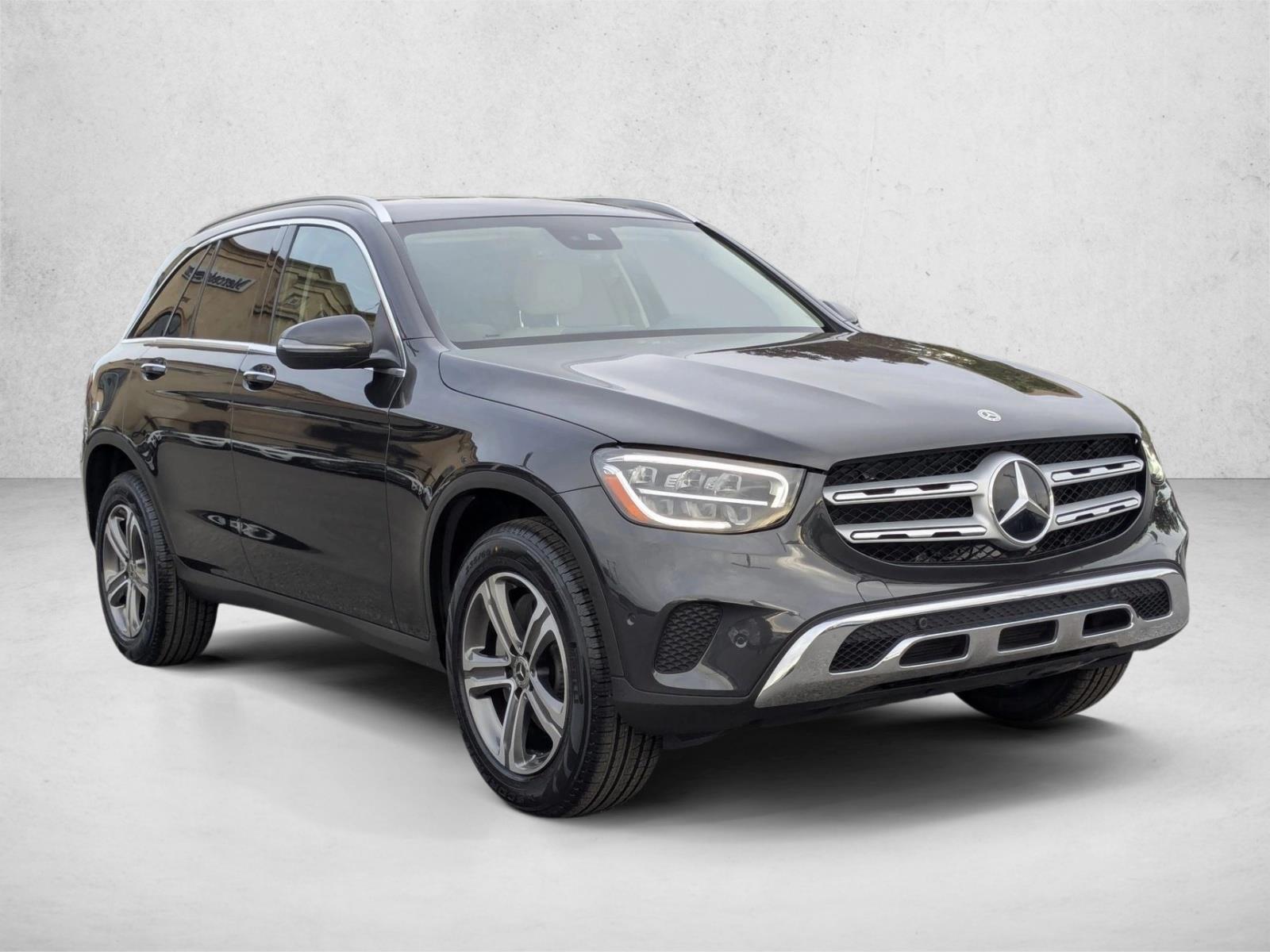 2022 Mercedes Benz GLC 300 photo 3