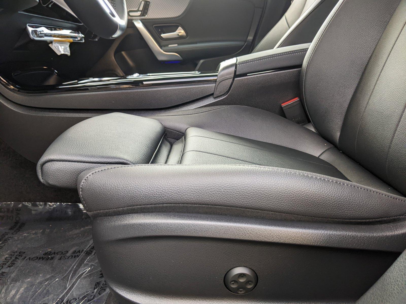 2025 Mercedes Benz CLA 250 photo 2