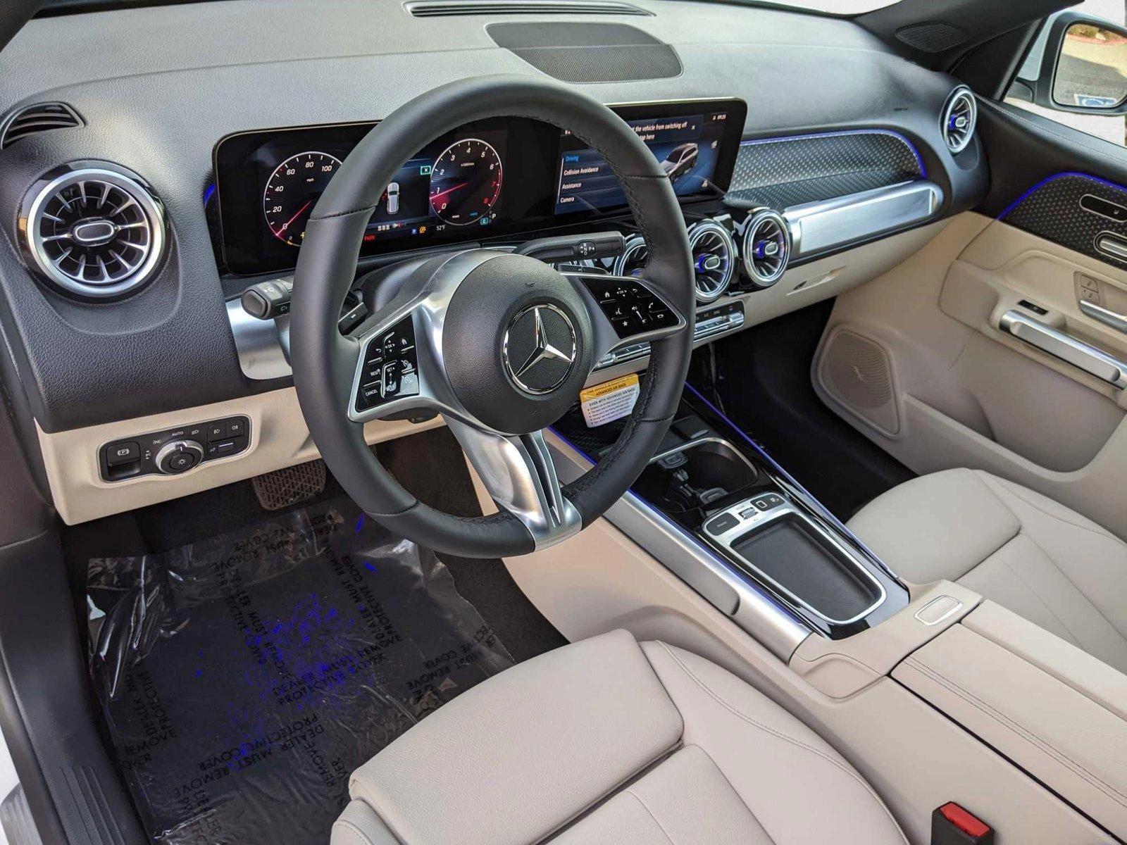 2025 Mercedes Benz GLB 250 4MATIC photo 3