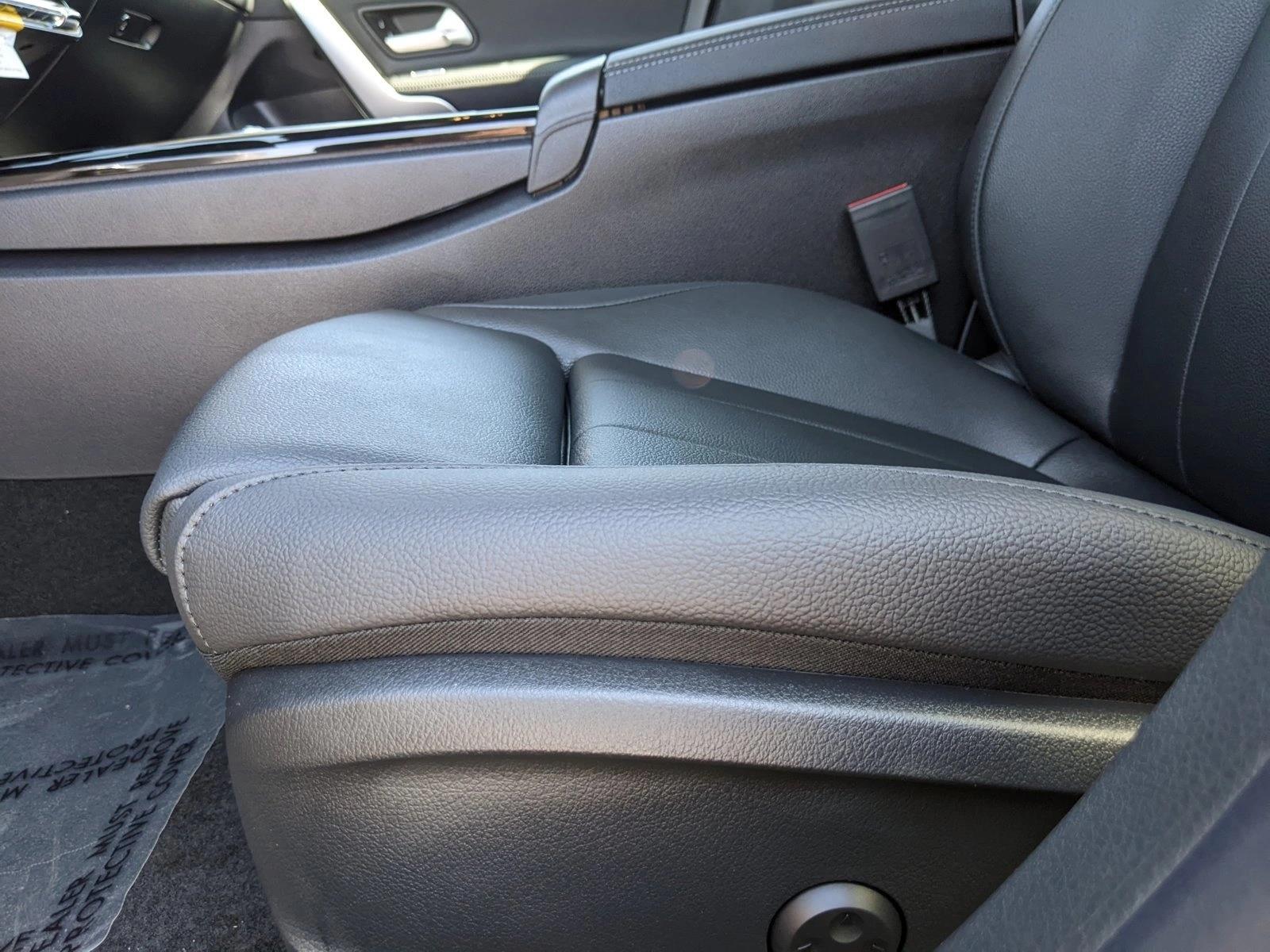 2025 Mercedes Benz CLA 250 photo 4