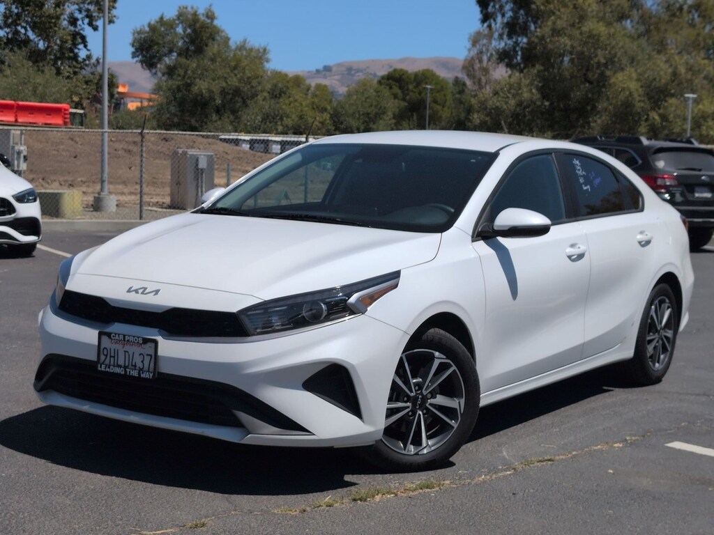 Used 2023 Kia Forte LXS Sedan