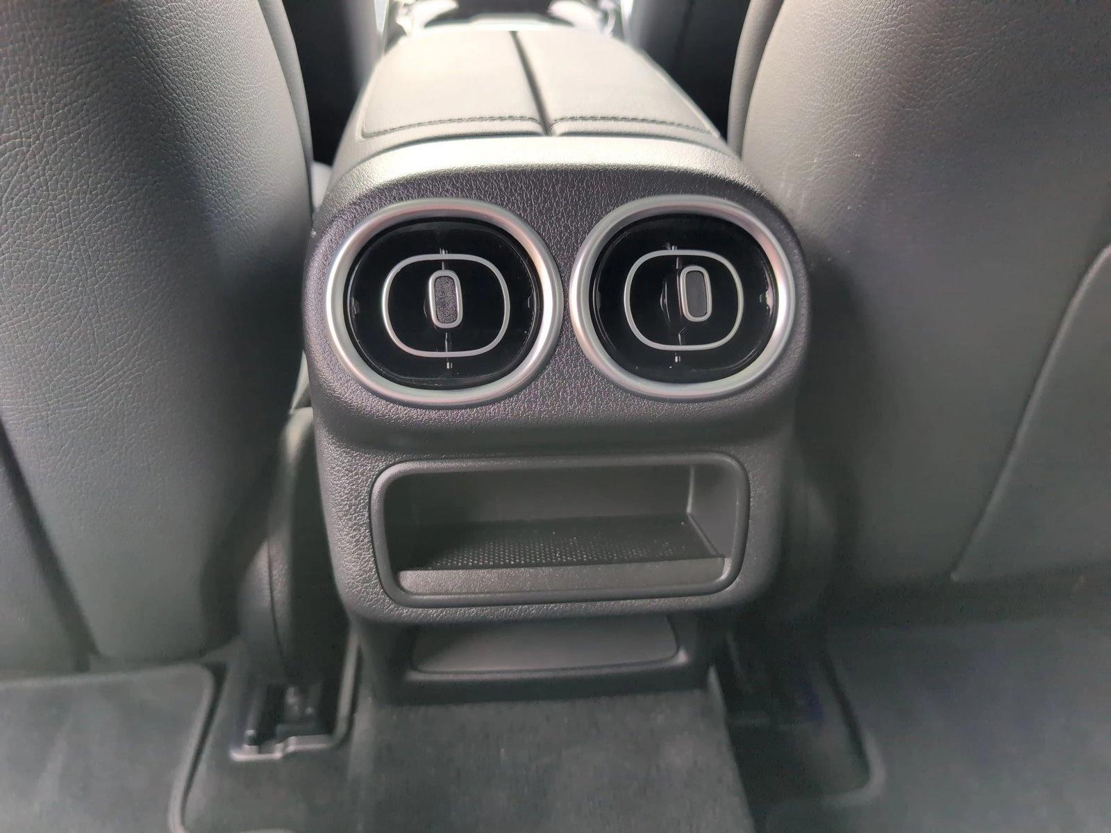 2025 Mercedes-Benz GLC Base - Photo 19