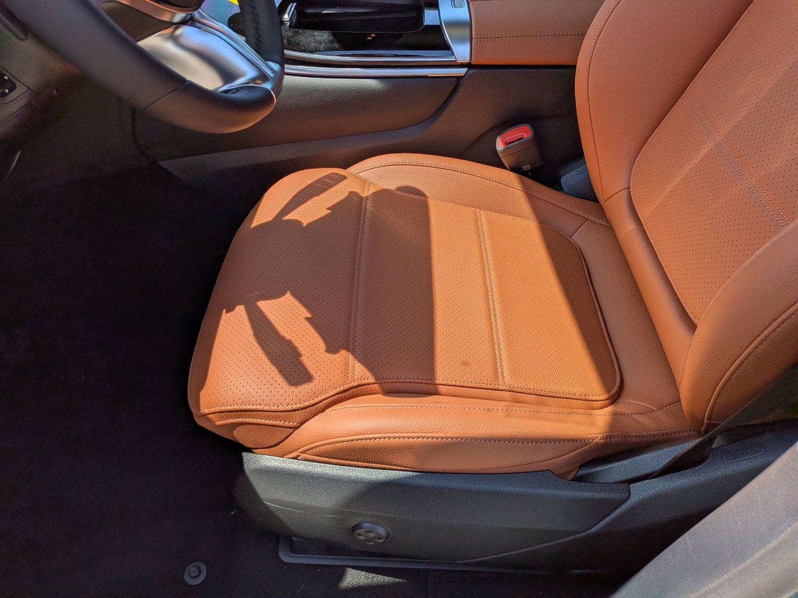 2025 Mercedes Benz GLC 300 4MATIC photo 2