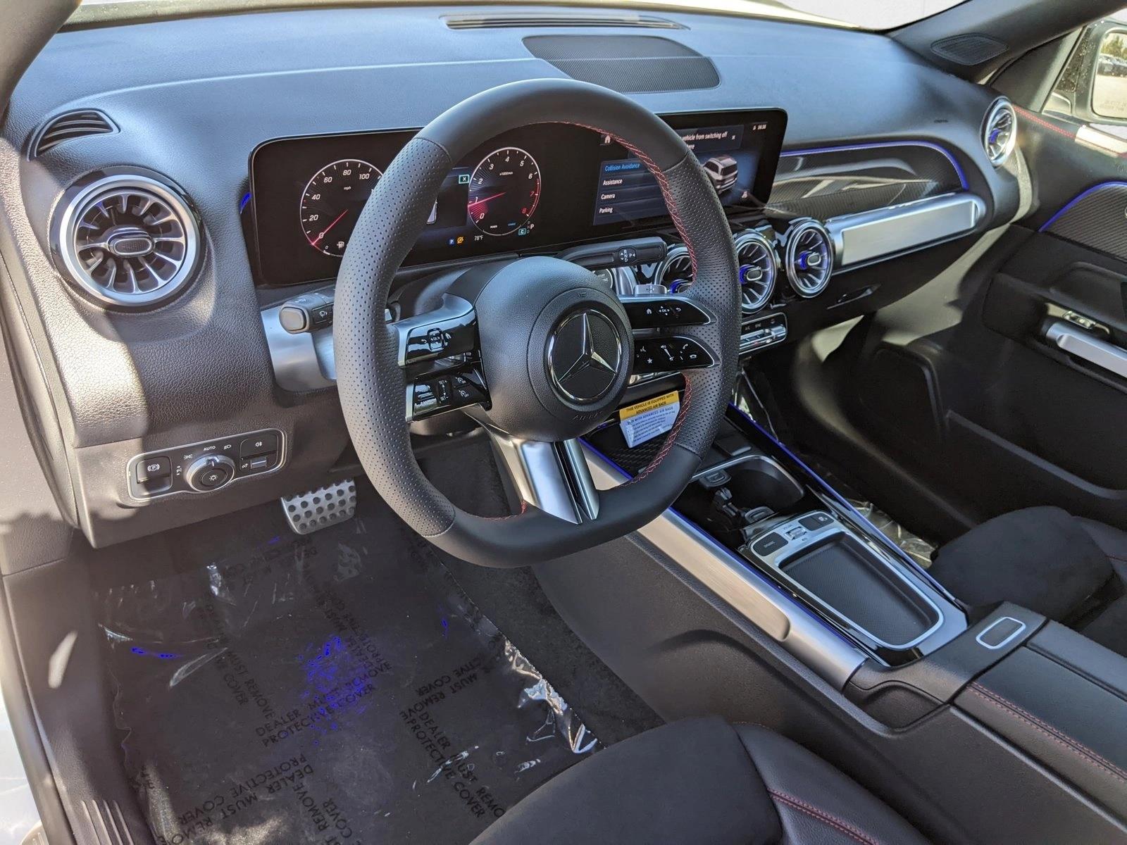 2024 Mercedes Benz GLB 250 photo 3