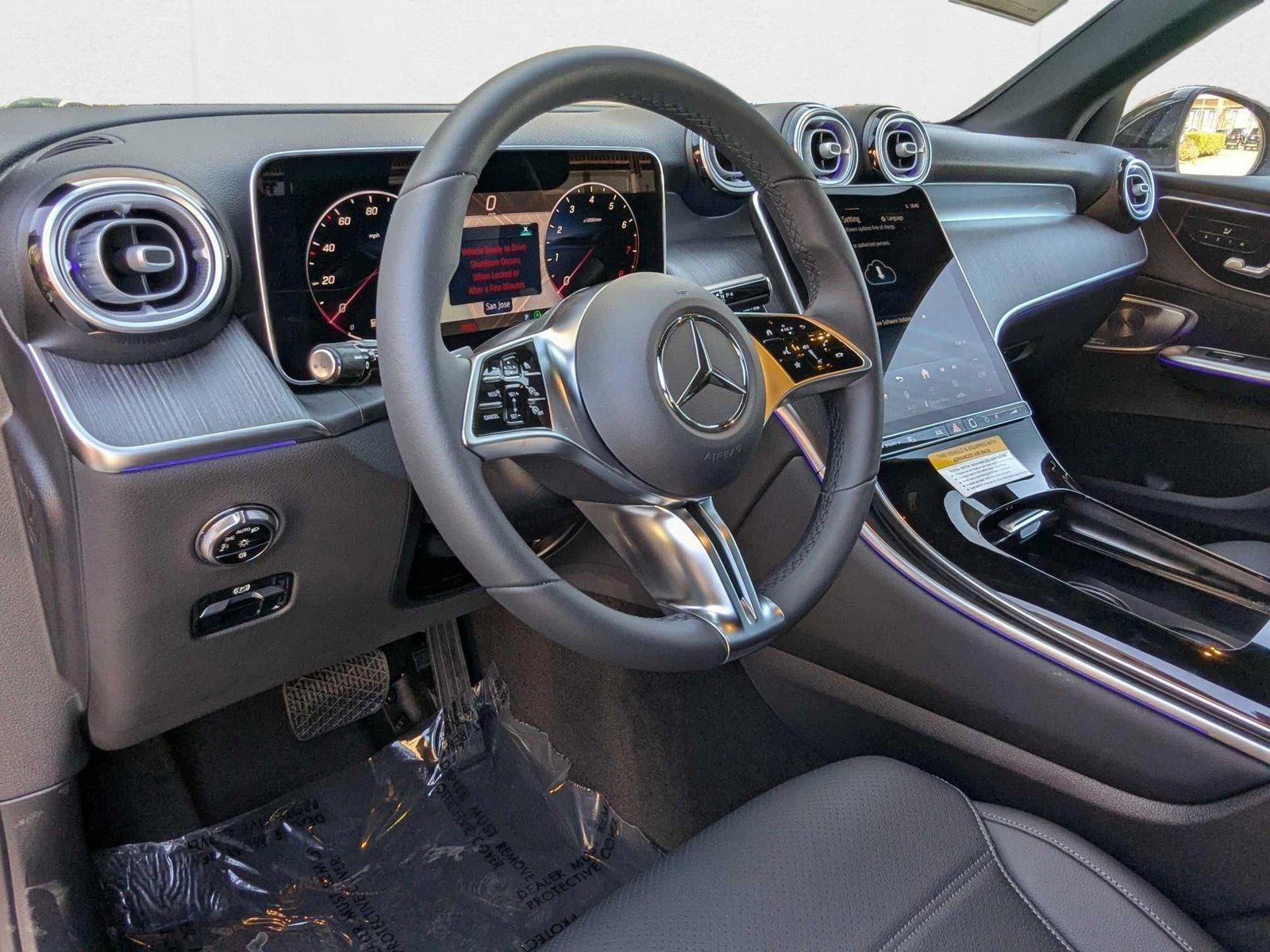 2025 Mercedes Benz GLC 300 photo 4