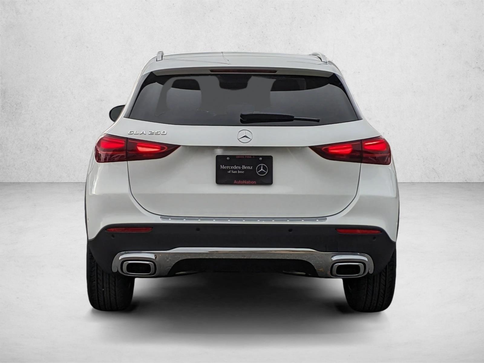 2025 Mercedes Benz GLA 250 photo 4