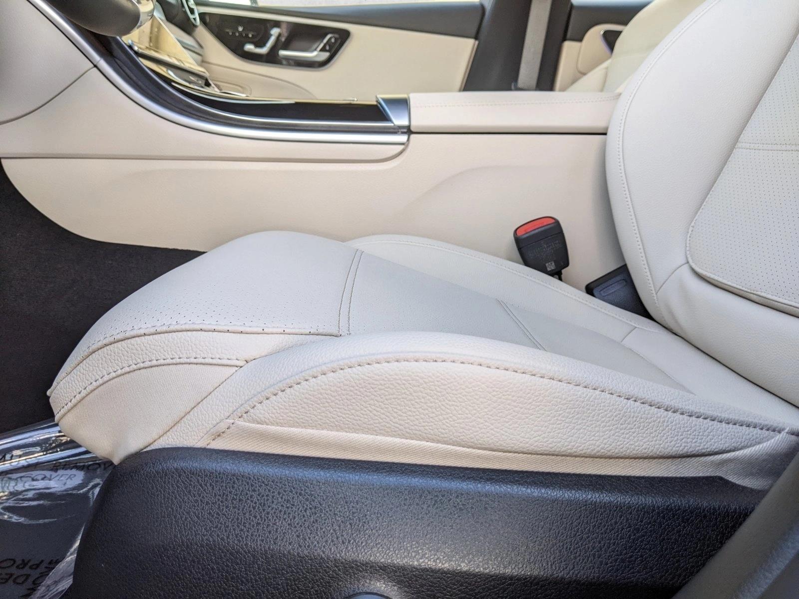 2025 Mercedes Benz C 300 photo 4