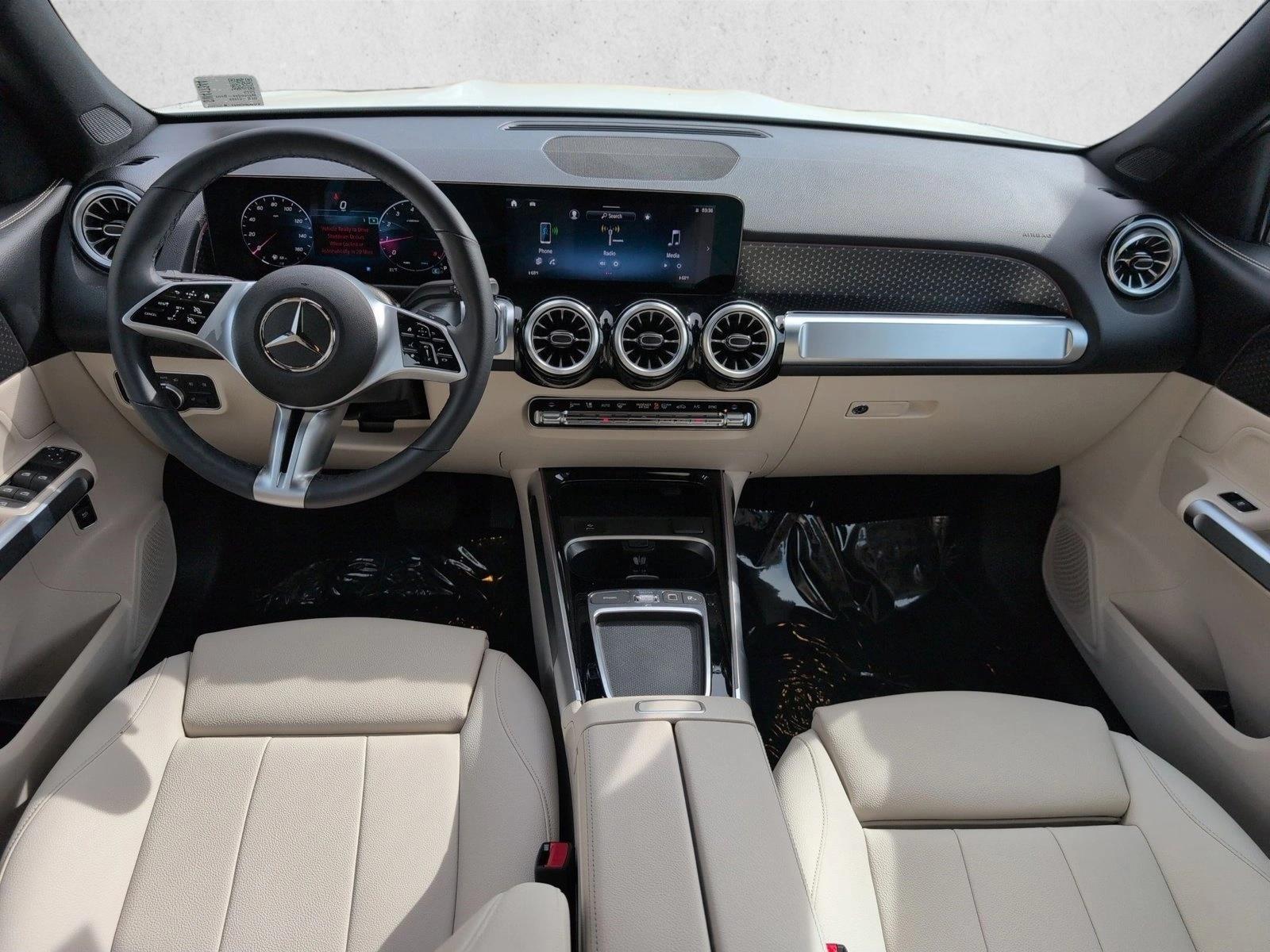 2025 Mercedes-Benz GLB Base - Photo 18