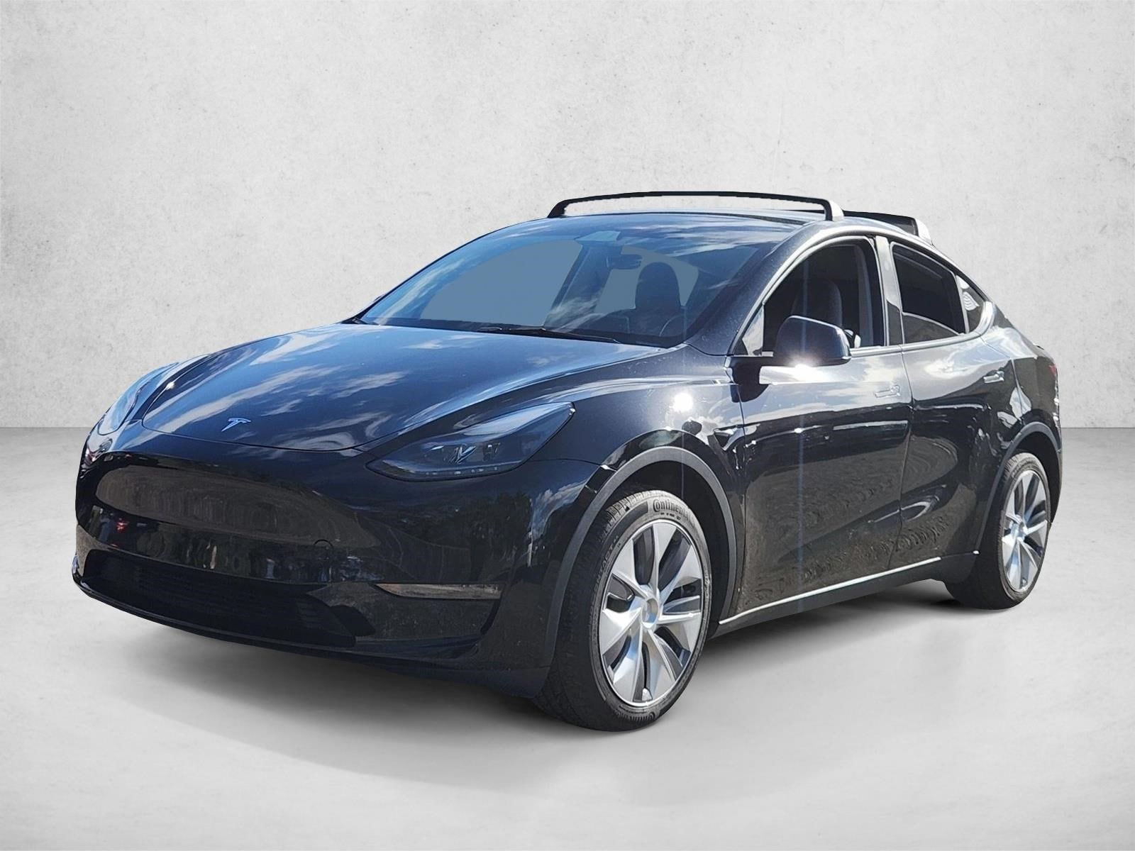 2023 Tesla Model Y Long Range's photo