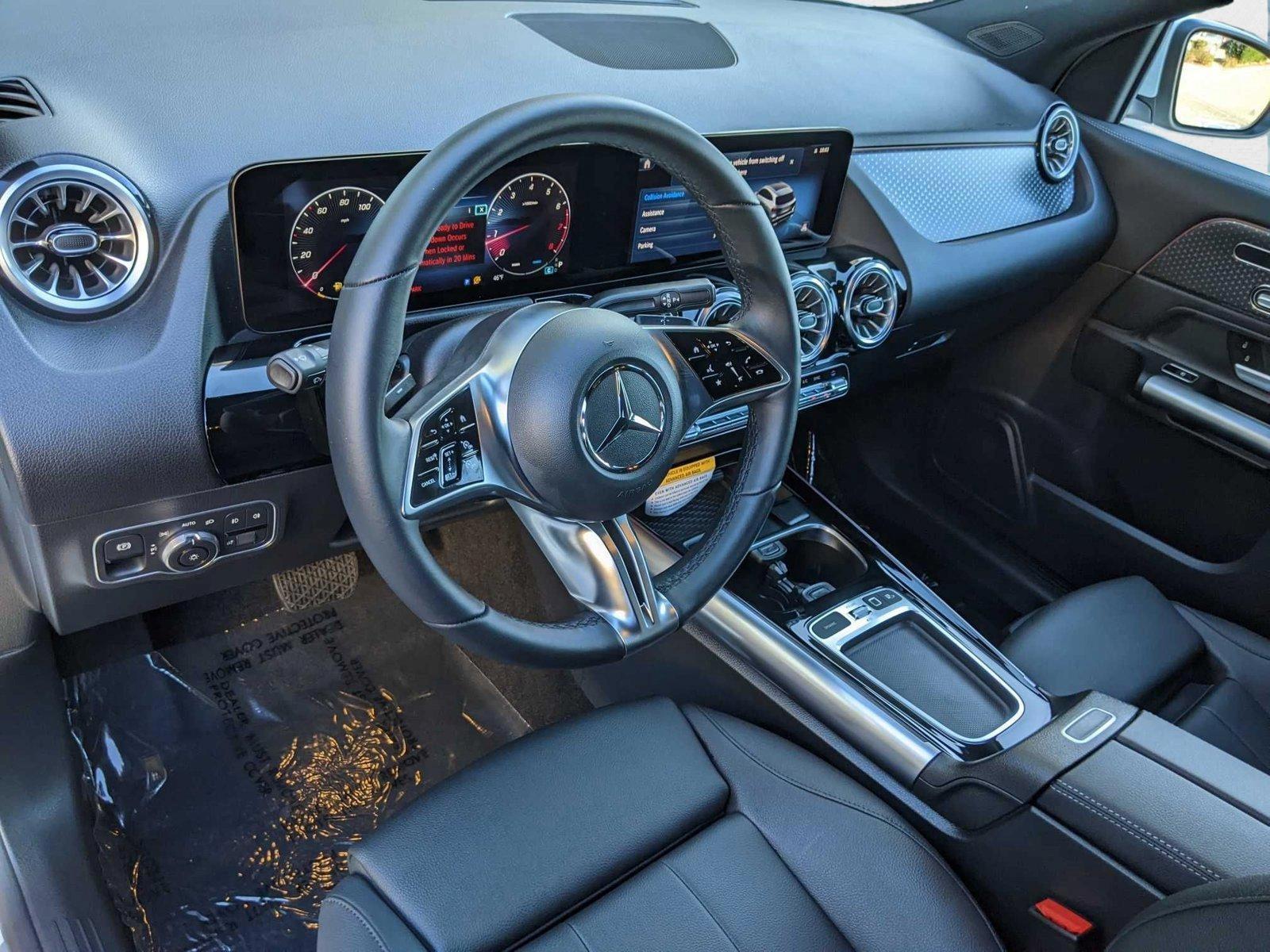 2025 Mercedes Benz GLA 250 photo 3