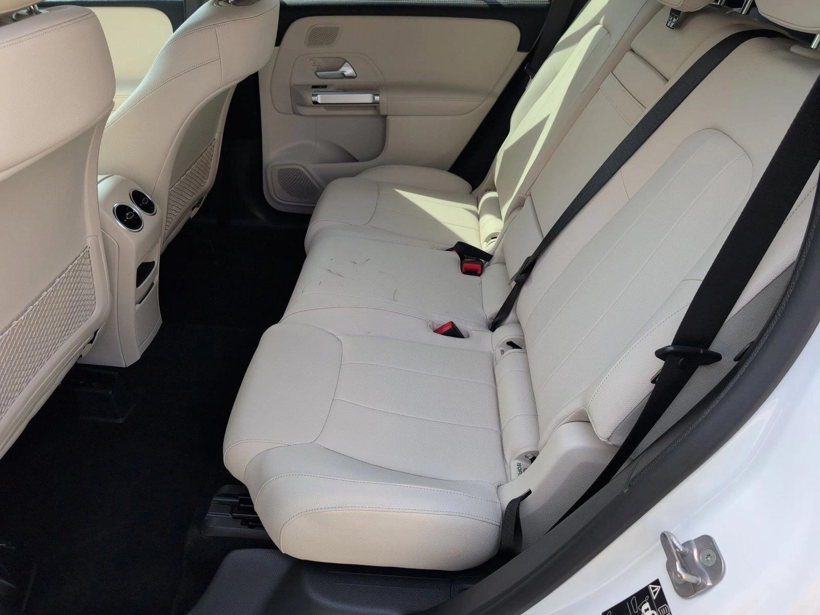 2025 Mercedes-Benz GLB Base - Photo 19