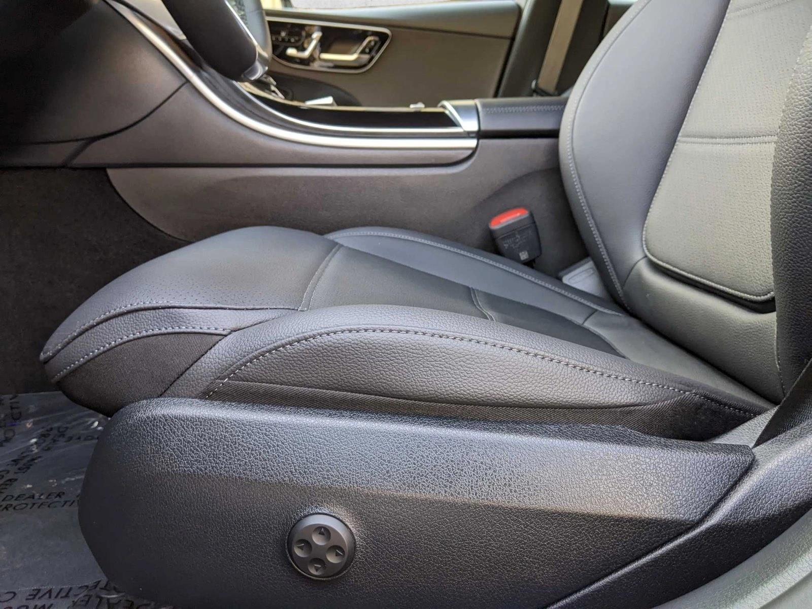 2025 Mercedes Benz C 300 4MATIC Sedan photo 4