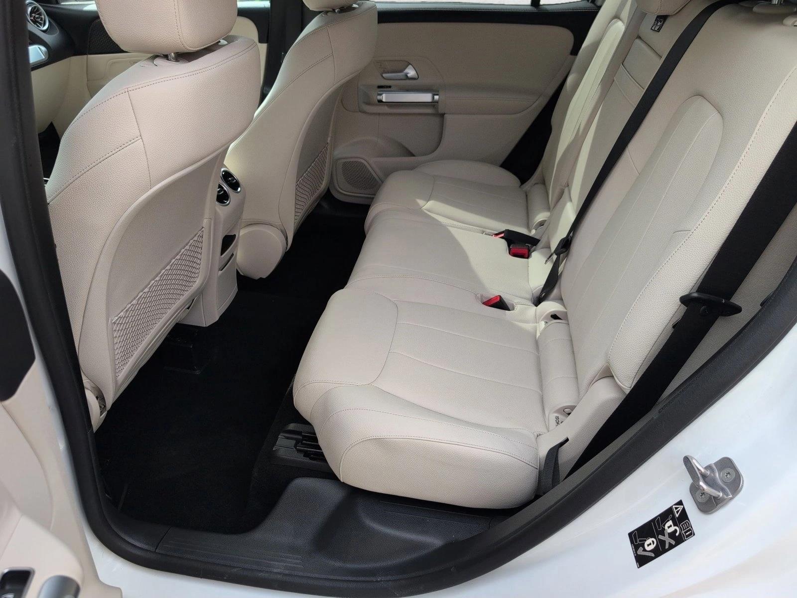 2025 Mercedes-Benz GLB Base - Photo 19