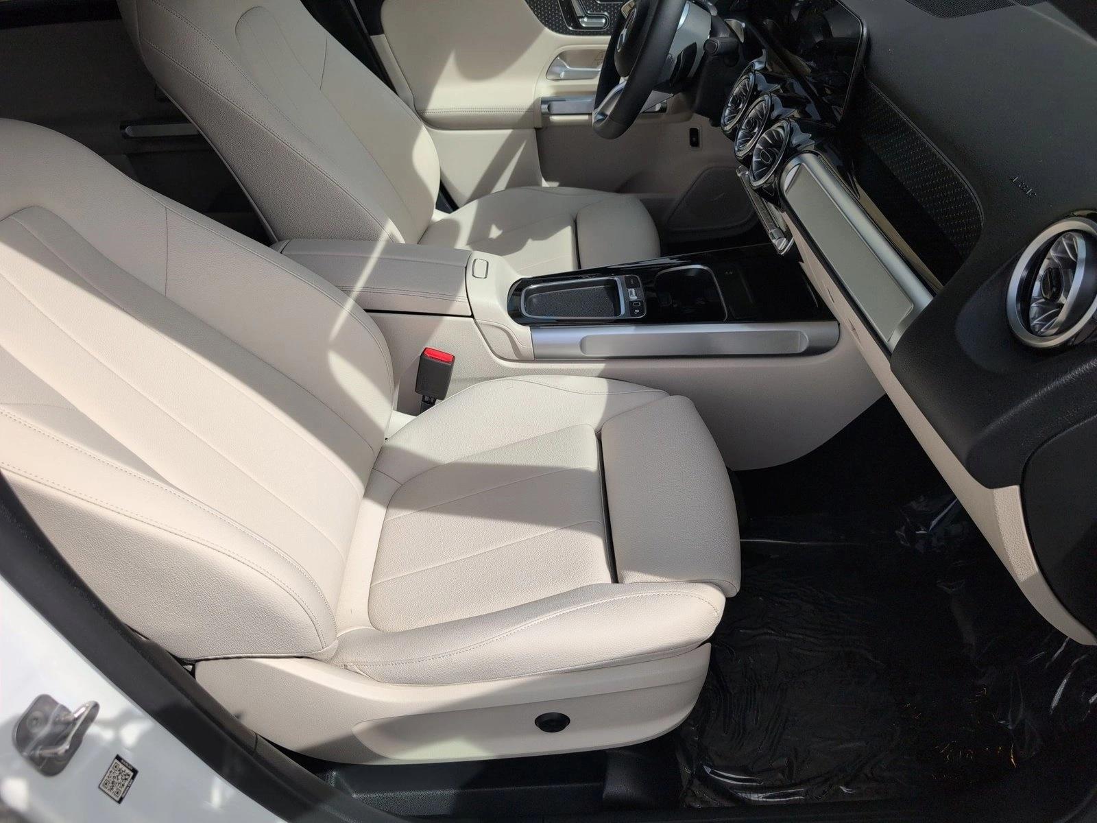 2025 Mercedes-Benz GLB Base - Photo 21