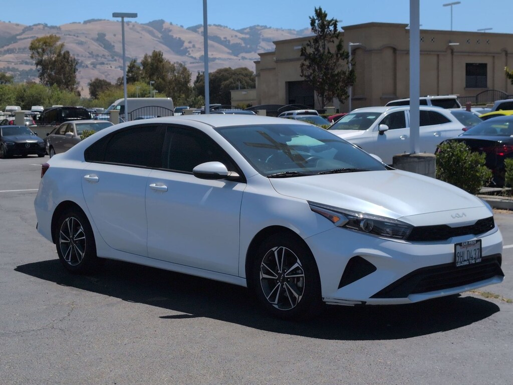 Used 2023 Kia Forte LXS Sedan