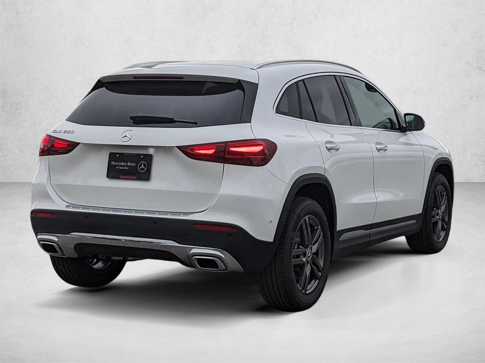 2025 Mercedes Benz GLA 250 photo 3