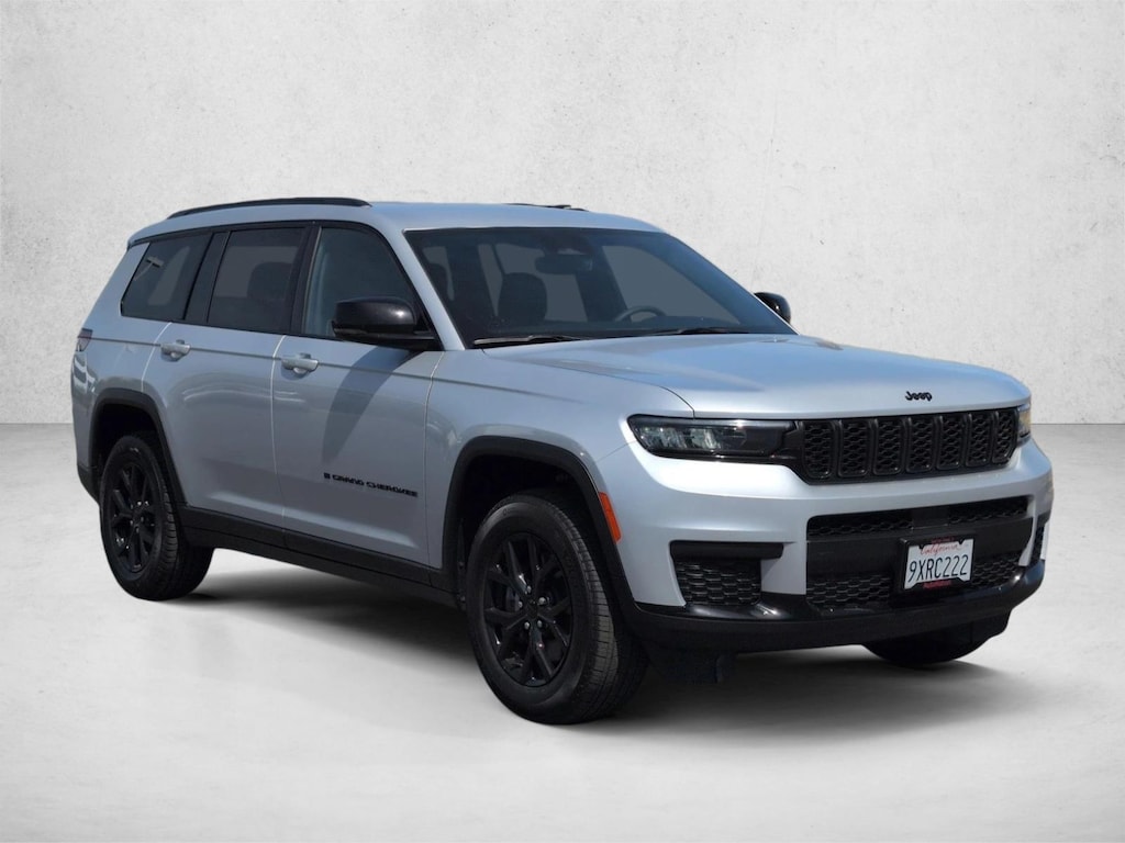 Used 2024 Jeep Grand Cherokee L Laredo SUV