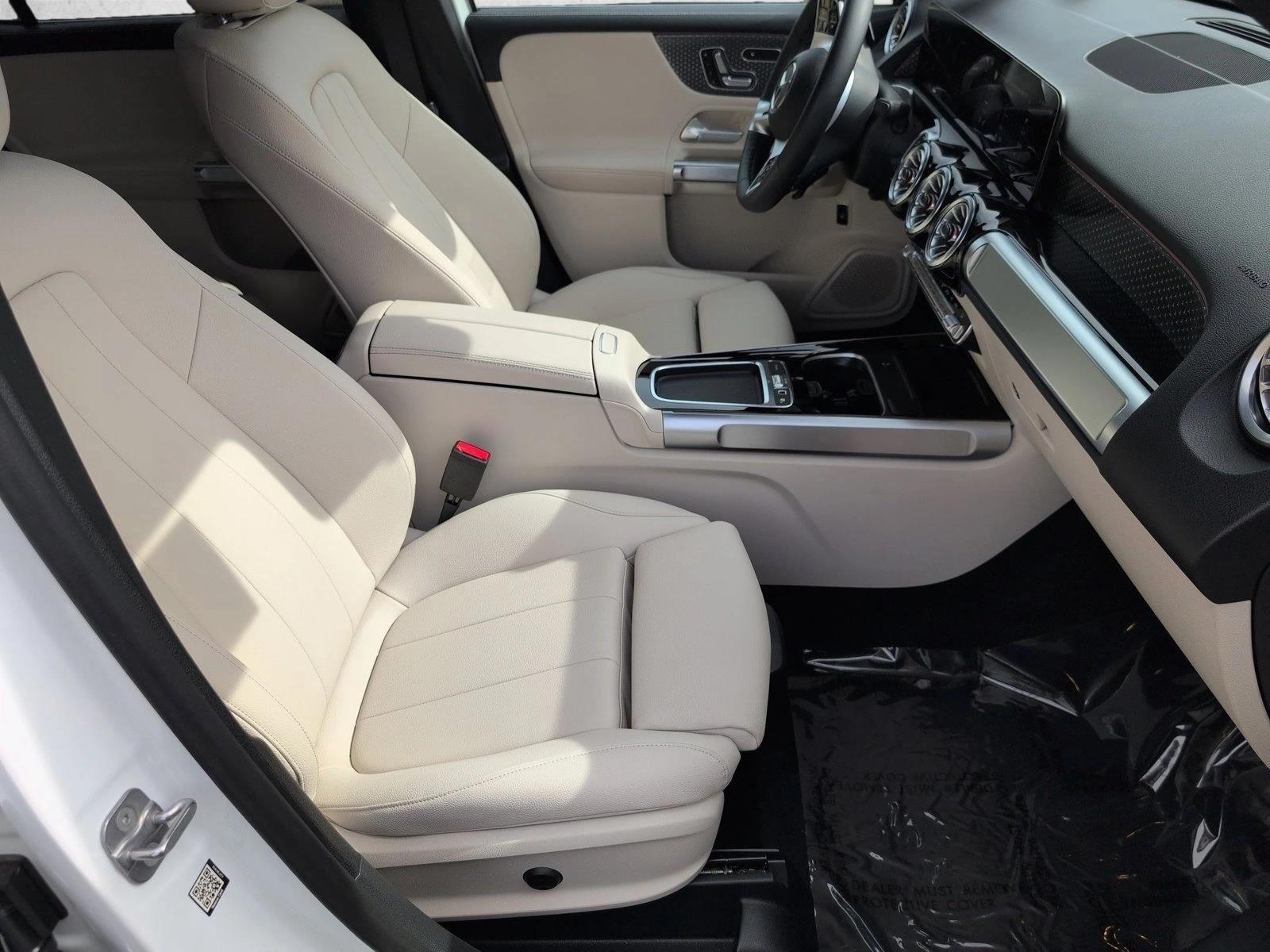 2025 Mercedes-Benz GLB Base - Photo 21