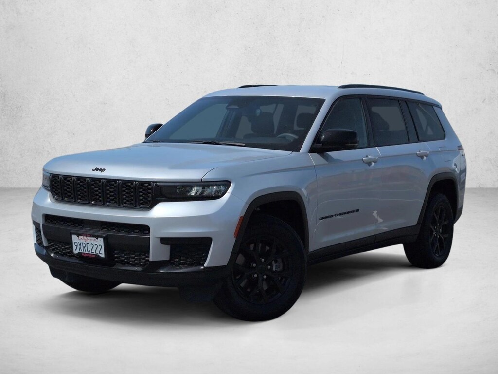 Used 2024 Jeep Grand Cherokee L Laredo SUV