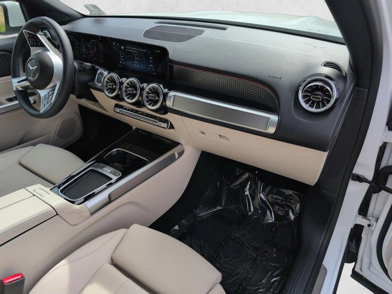2025 Mercedes-Benz GLB Base - Photo 22