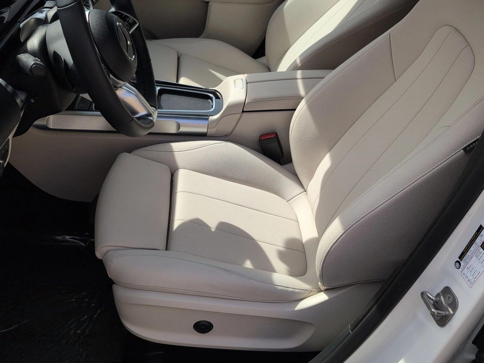 2025 Mercedes-Benz GLB Base - Photo 16