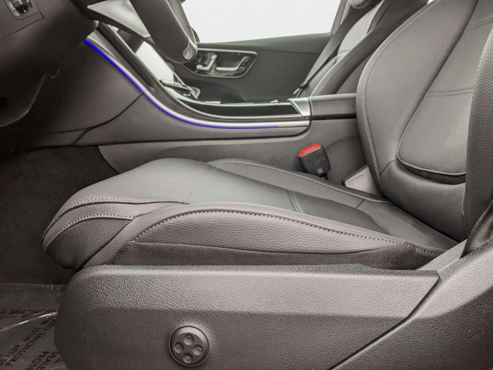 2025 Mercedes Benz C 300 Sedan photo 4