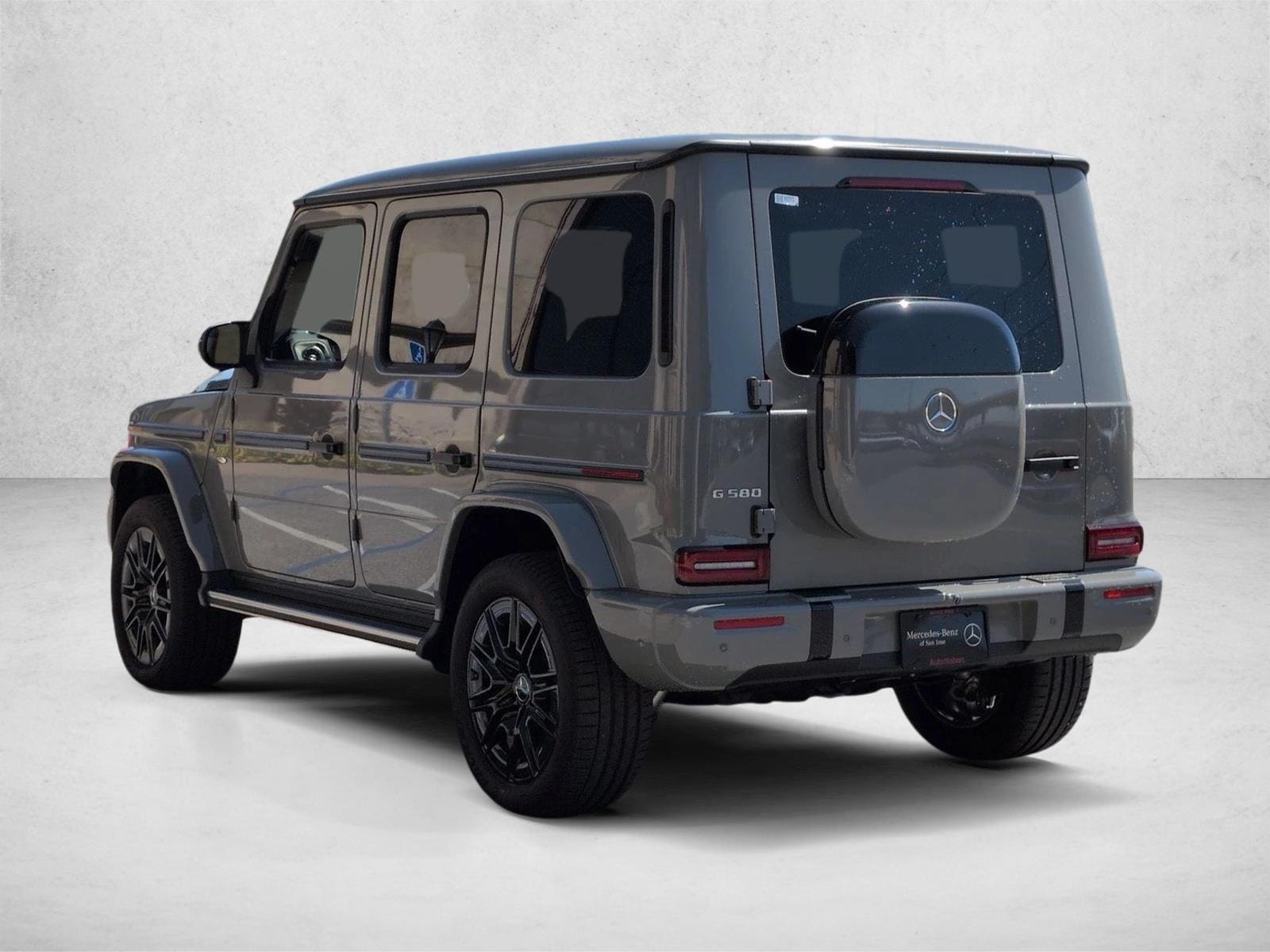 2025 Mercedes-Benz G-Class G580 - Photo 9