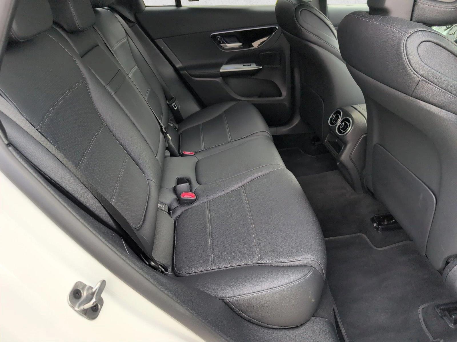 2025 Mercedes-Benz GLC Base - Photo 23