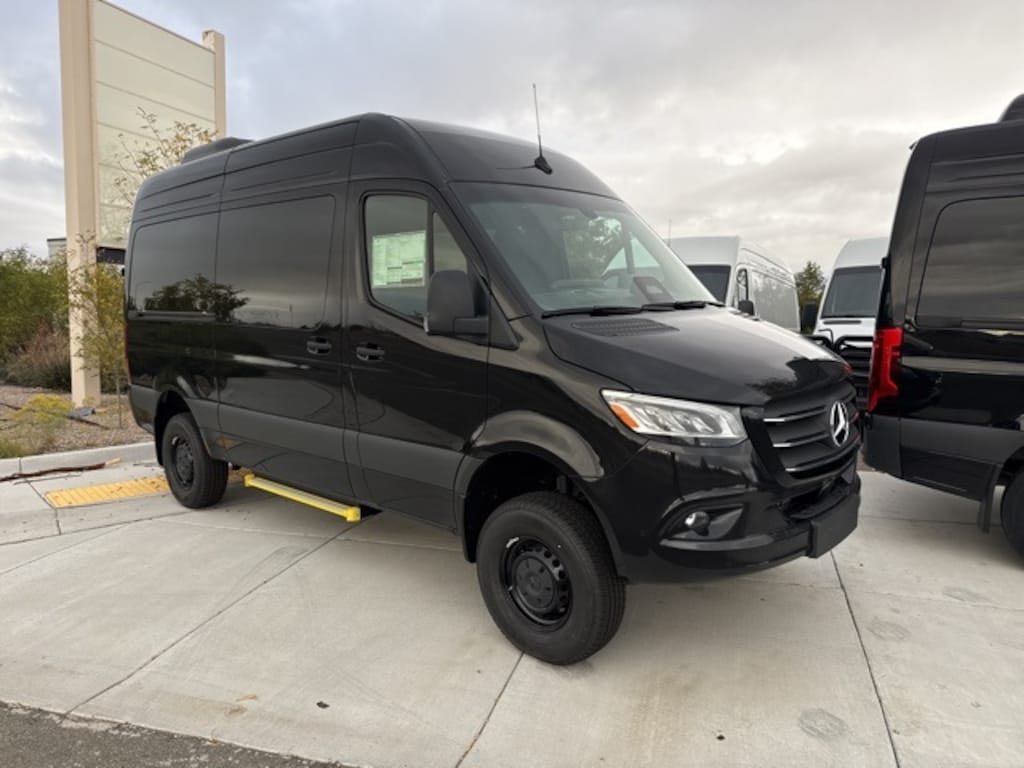 New 2025 Mercedes-Benz Sprinter 2500 Standard Roof 4-Cyl Diesel HO Van Passenger Van