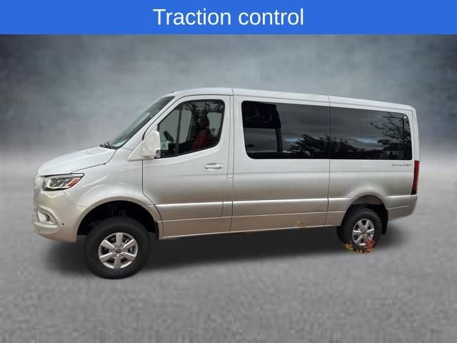 View vehicle photo 4