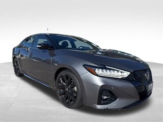 2021 Nissan Maxima SR Sedan