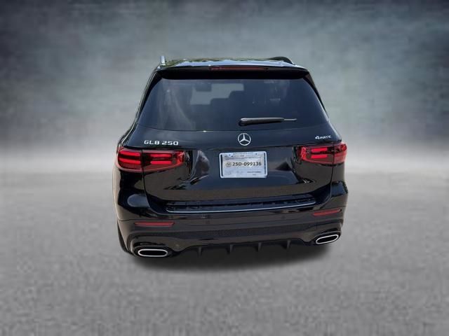 2025 Mercedes-Benz GLB Base - Photo 8