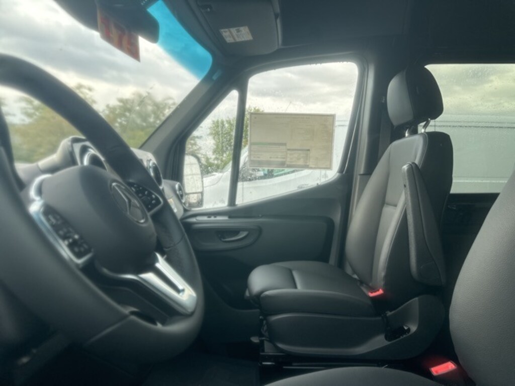 New 2024 Mercedes-Benz Sprinter 2500 Standard Roof 4-Cyl Diesel HO Van