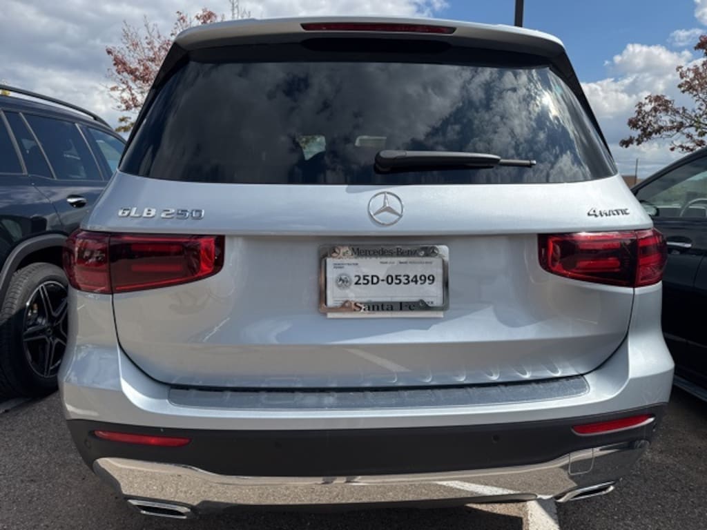 New 2025 Mercedes-Benz GLB 250 4MATIC SUV