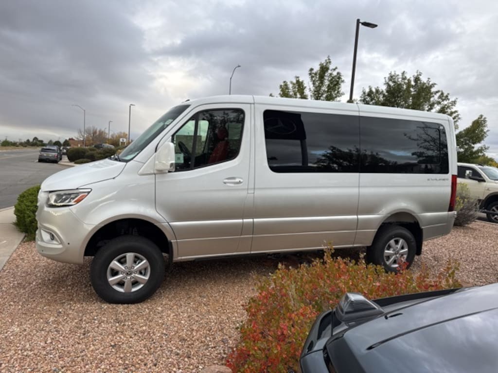New 2025 Mercedes-Benz Sprinter 2500 Standard Roof 4-Cyl Diesel HO Van Crew Van