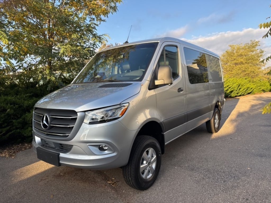 New 2026 Mercedes-Benz Sprinter 2500 Standard Roof 4-Cyl Diesel HO Van Cargo Van