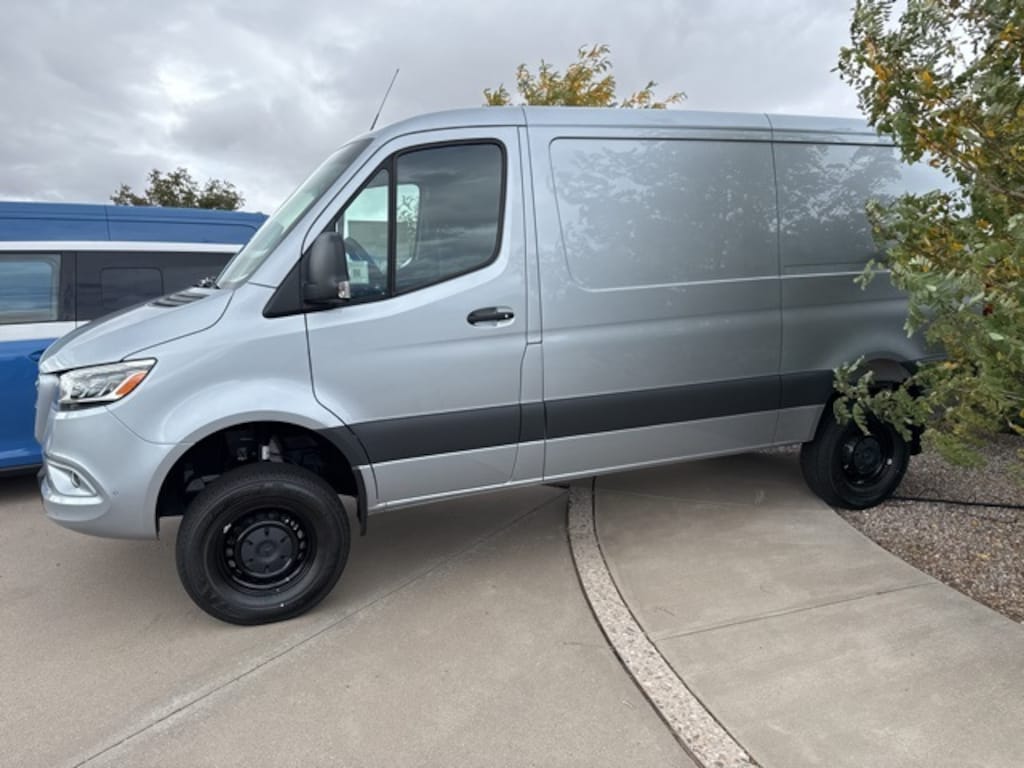 New 2025 Mercedes-Benz Sprinter 2500 Standard Roof 4-Cyl Diesel HO Van Cargo Van