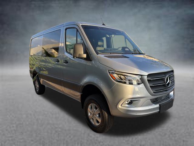 2026 Mercedes-Benz Sprinter 2500 Standard Roof 4-Cyl Diesel HO Van Crew Van