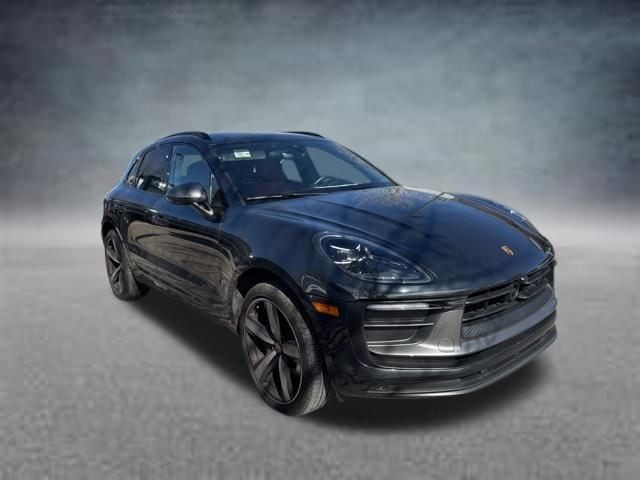 2024 Porsche Macan T